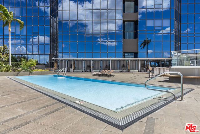 1100 Wilshire Boulevard 2911, Los Angeles, CA 90017