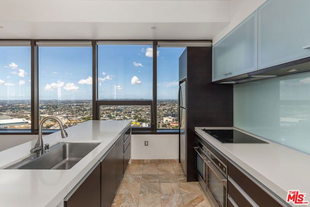 1100 Wilshire Boulevard 2911, Los Angeles, CA 90017