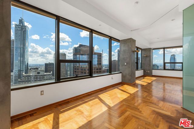 1100 Wilshire Boulevard 2911, Los Angeles, CA 90017