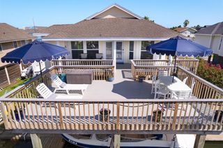 16510 Bahama Way, Jamaica Beach, TX 77554