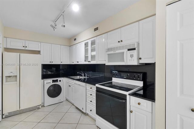 6770 Indian Creek Dr 8R, Miami Beach, FL 33141