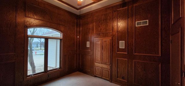 8098 S Meadowcreek COURT, Franklin, WI 53132