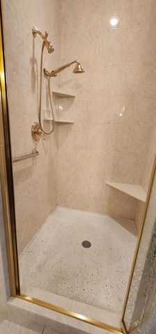 8098 S Meadowcreek COURT, Franklin, WI 53132