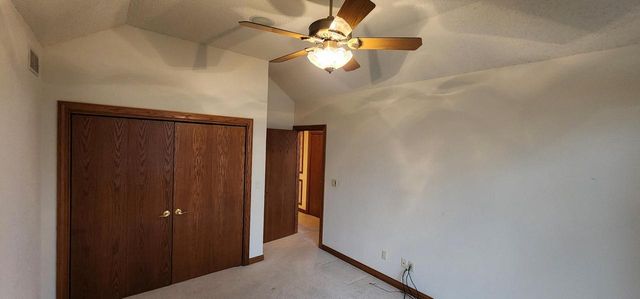 8098 S Meadowcreek COURT, Franklin, WI 53132