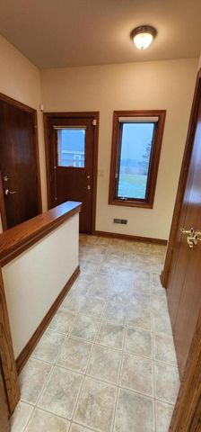 8098 S Meadowcreek COURT, Franklin, WI 53132