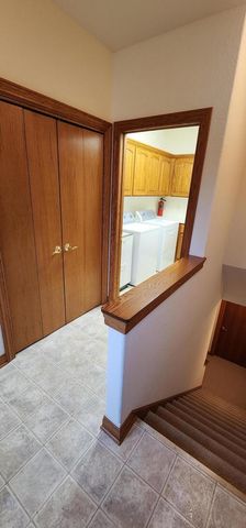 8098 S Meadowcreek COURT, Franklin, WI 53132