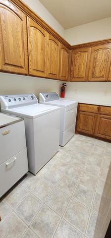 8098 S Meadowcreek COURT, Franklin, WI 53132