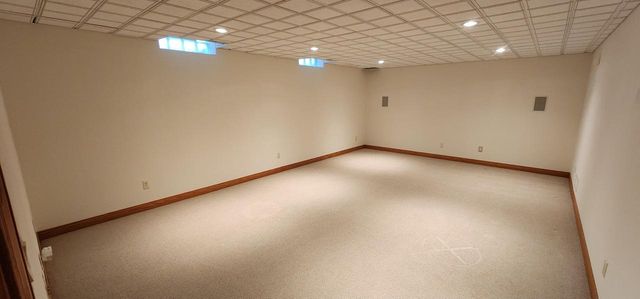 8098 S Meadowcreek COURT, Franklin, WI 53132