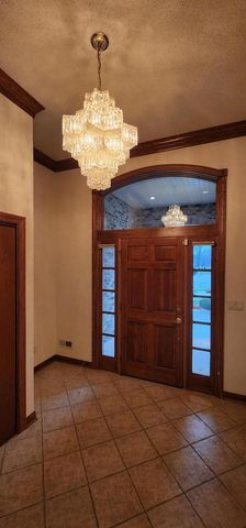 8098 S Meadowcreek COURT, Franklin, WI 53132