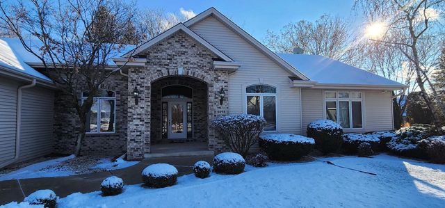 8098 S Meadowcreek COURT, Franklin, WI 53132