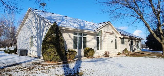 8098 S Meadowcreek COURT, Franklin, WI 53132
