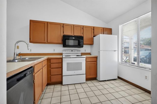 3559 FOREST BRANCH DRIVE Apt E, Port Orange, FL 32129