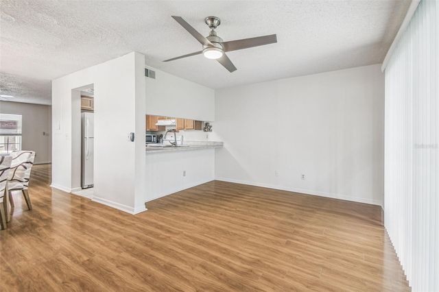 5238 SUNRIDGE PALMS DRIVE 304, Tampa, FL 33617
