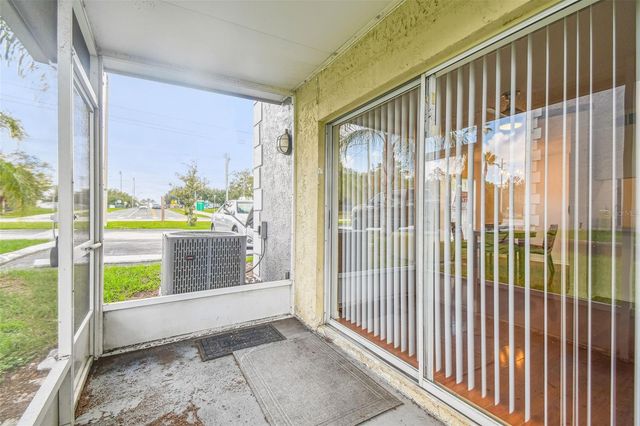5238 SUNRIDGE PALMS DRIVE 304, Tampa, FL 33617