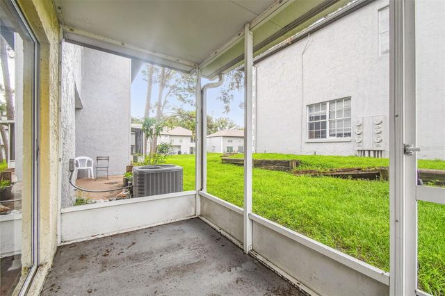 5238 SUNRIDGE PALMS DRIVE 304, Tampa, FL 33617