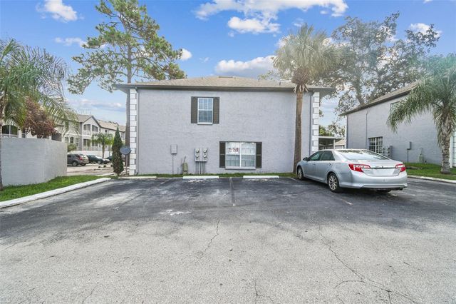 5238 SUNRIDGE PALMS DRIVE 304, Tampa, FL 33617