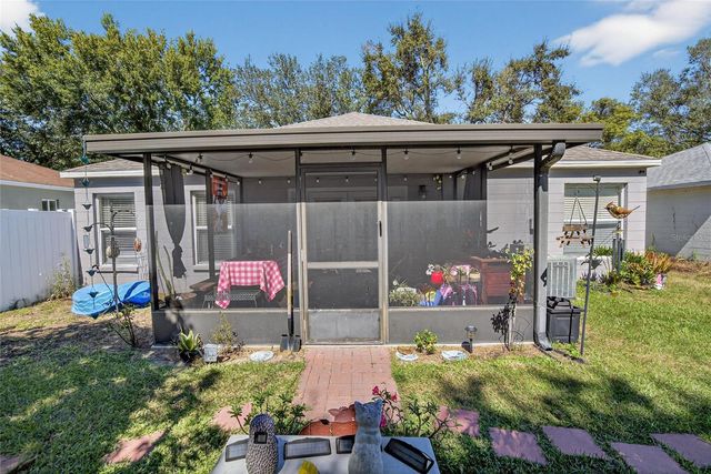 1815 ELLINGTON COURT, Valrico, FL 33594