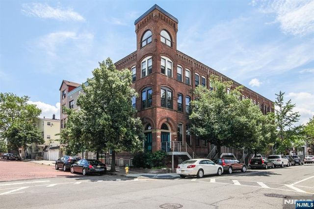 54-60 Mcwhorter 307, Newark, NJ 07105