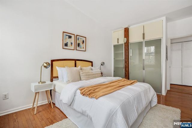 54-60 Mcwhorter 307, Newark, NJ 07105