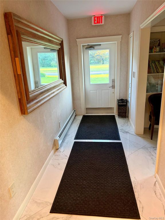 380 Park Ave 1 Unit 1, Huntington, NY 11743 — photo 3