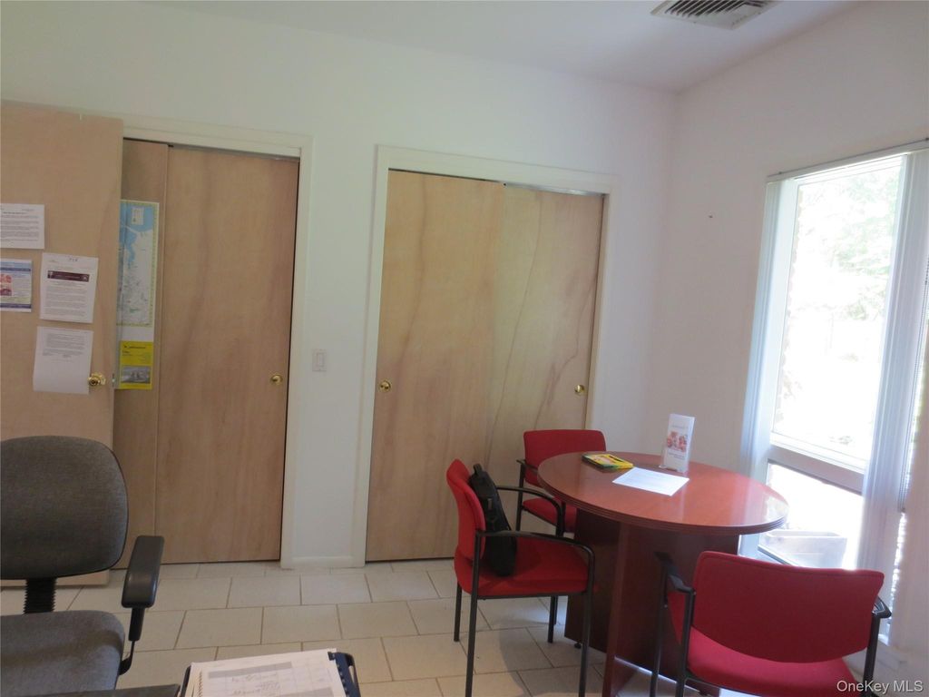 380 Park Ave 1 Unit 1, Huntington, NY 11743 — photo 5
