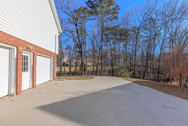 12796 Emerald Creek Circle, Soddy Daisy, TN 37379