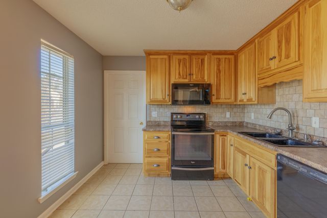 12796 Emerald Creek Circle, Soddy Daisy, TN 37379