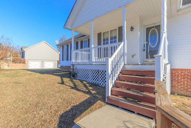 12796 Emerald Creek Circle, Soddy Daisy, TN 37379