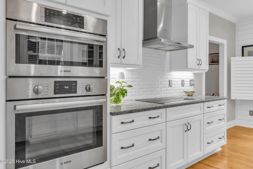 Image 16 of property listing at 500 W St George Street, Southport, NC 28461