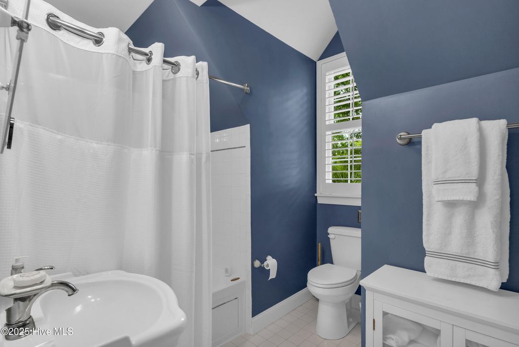 Image 31 of property listing at 500 W St George Street, Southport, NC 28461