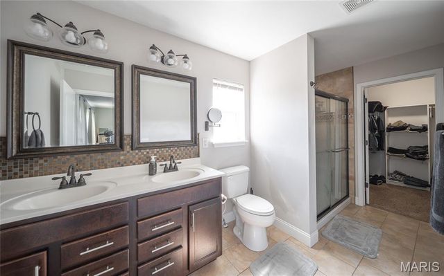 117 Creek View Drive, St Robert, MO 65584