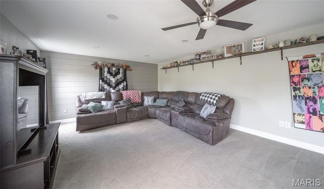 117 Creek View Drive, St Robert, MO 65584