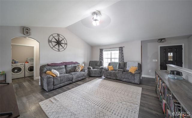 117 Creek View Drive, St Robert, MO 65584