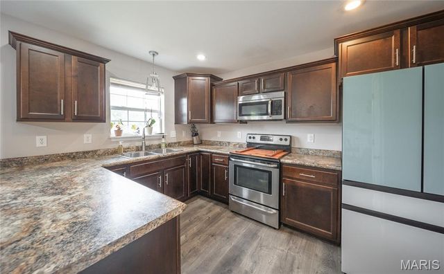 117 Creek View Drive, St Robert, MO 65584