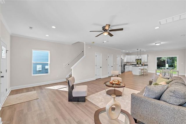 109 N 4th ST, Suffolk, VA 23434