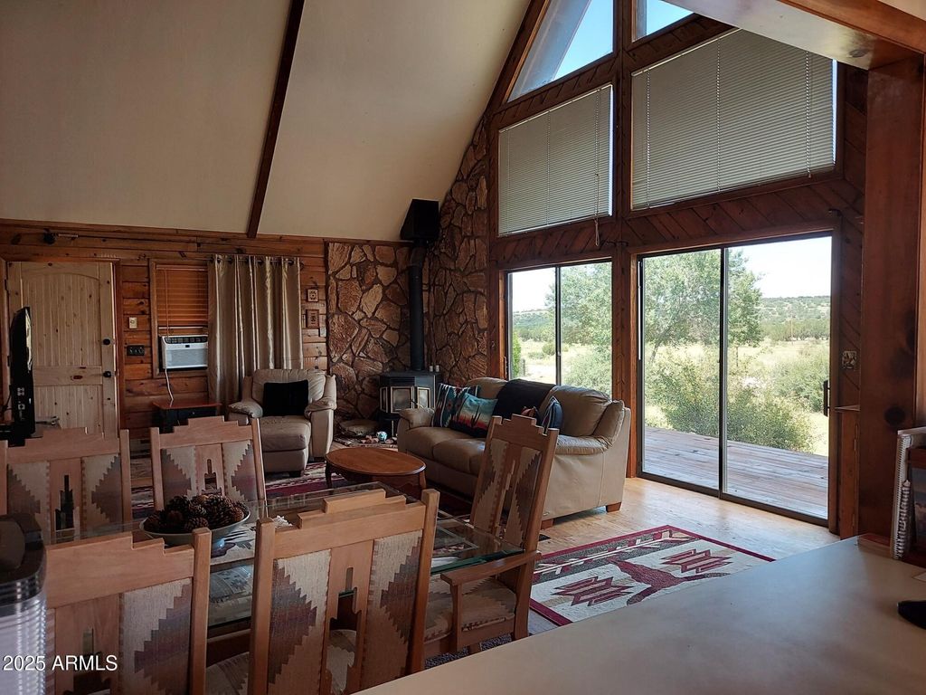 Image 3 of property listing at 1949 NORTON Place, Show Low, AZ 85901