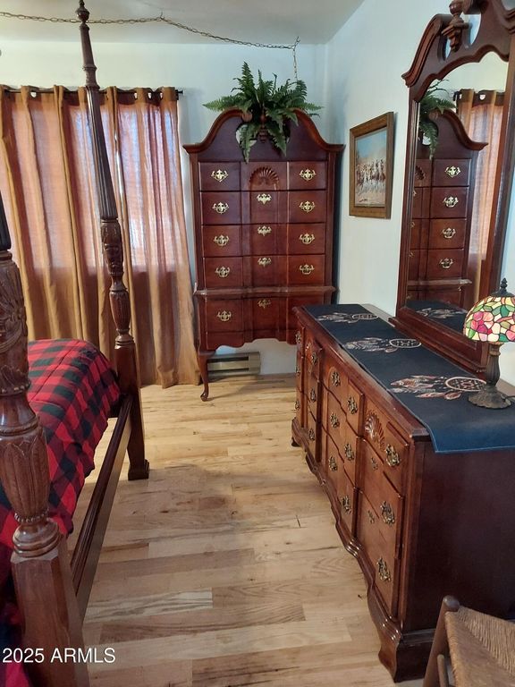Image 9 of property listing at 1949 NORTON Place, Show Low, AZ 85901