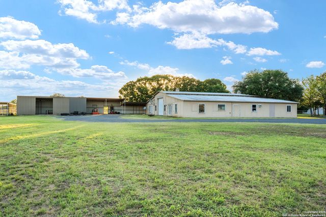 25 Zoeller Lane, Boerne, TX 78006