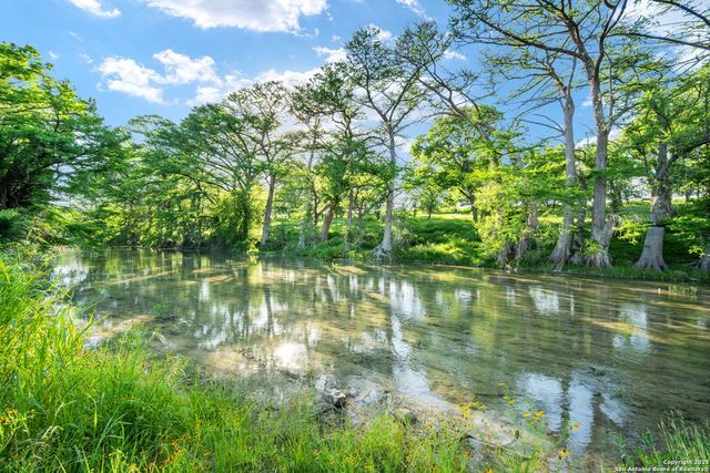 25 Zoeller Lane, Boerne, TX 78006
