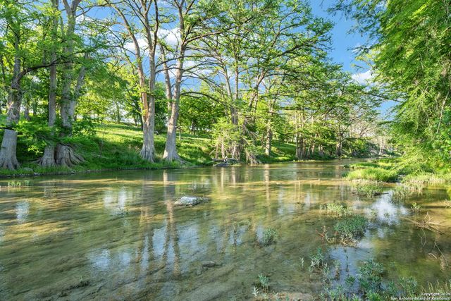 25 Zoeller Lane, Boerne, TX 78006