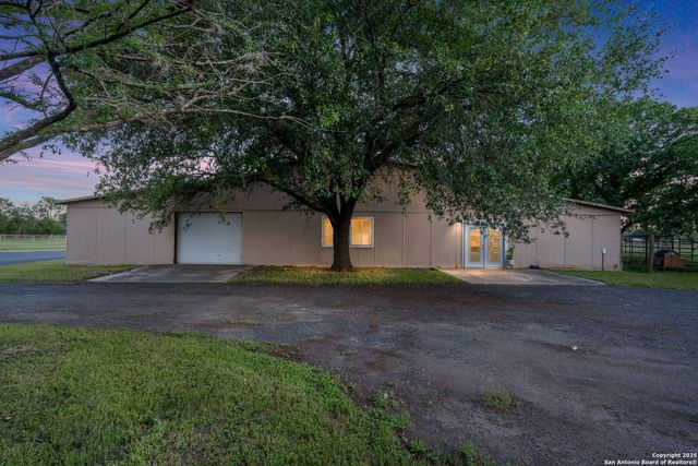 25 Zoeller Lane, Boerne, TX 78006