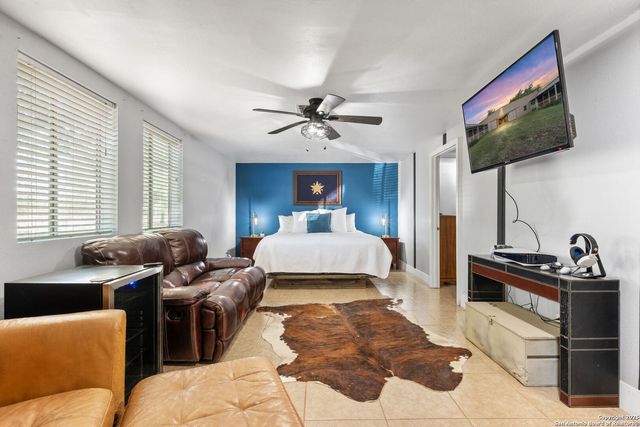 25 Zoeller Lane, Boerne, TX 78006