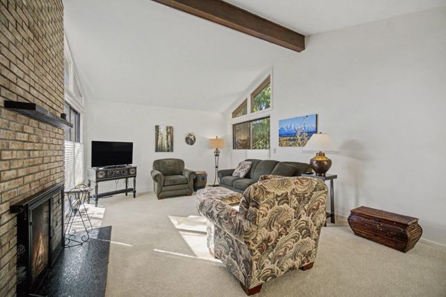 863 Greenhills Drive, Ann Arbor, MI 48105