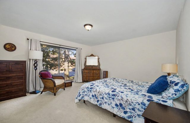 863 Greenhills Drive, Ann Arbor, MI 48105