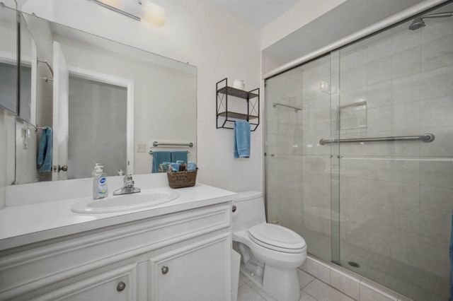 863 Greenhills Drive, Ann Arbor, MI 48105