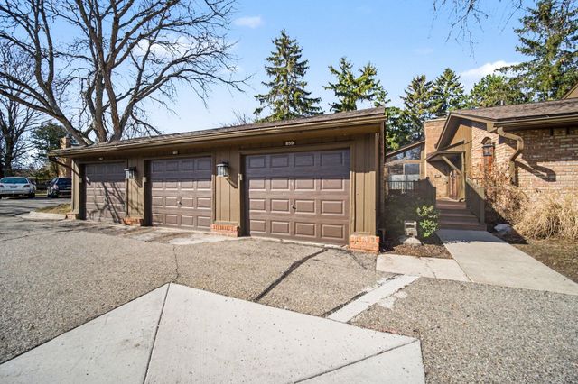 863 Greenhills Drive, Ann Arbor, MI 48105