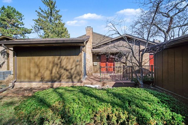 863 Greenhills Drive, Ann Arbor, MI 48105