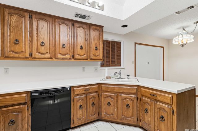 10822 Royal Blf, San Antonio, TX 78239