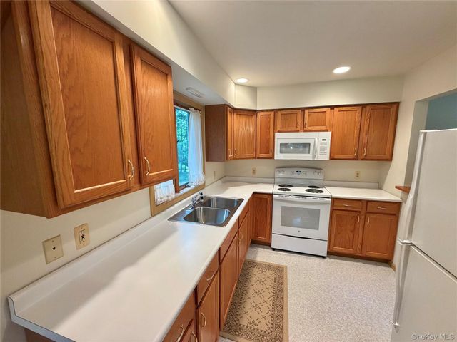 468 Decker Road, Wallkill, NY 12589