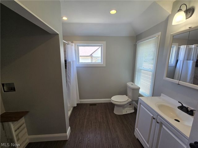 132 E Main Street, South Amherst, OH 44001